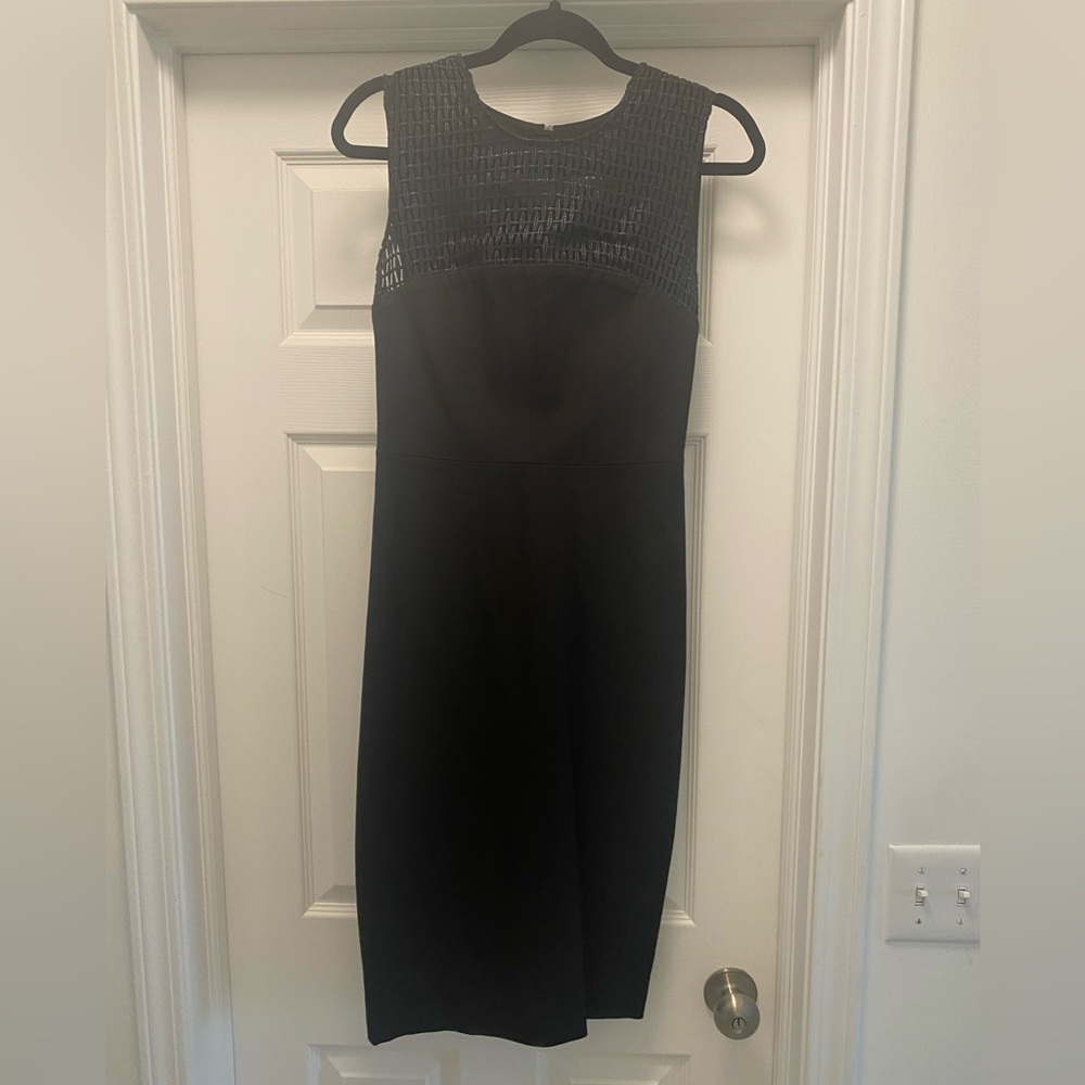 Banana Republic Roland Mouret Size 6 Black Sleeveless Dress Lace Detail